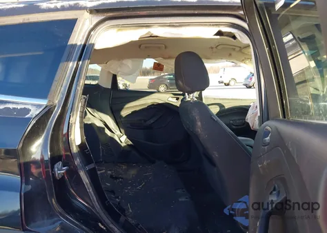 2013 Ford Escape Se z USA, uszkodzony, nr VIN 1FMCU0G96DUC31615